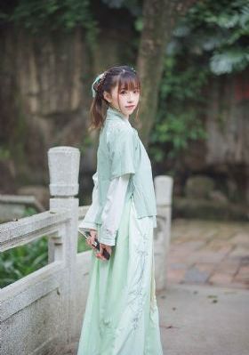 我要成名+吃奶镜头片段_国产剧免费观看韩国
