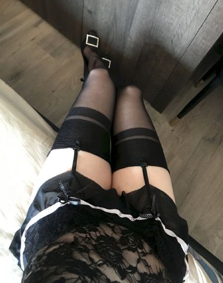 女大学生的沙龙室三中文字幕_720全集在线观看