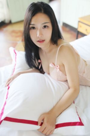 偶像的穴_4K免费观看