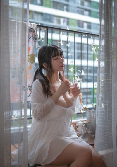 美容院的特除服5务_HD迅雷电影在线
